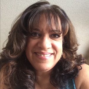 Meet your Posher, Gloria